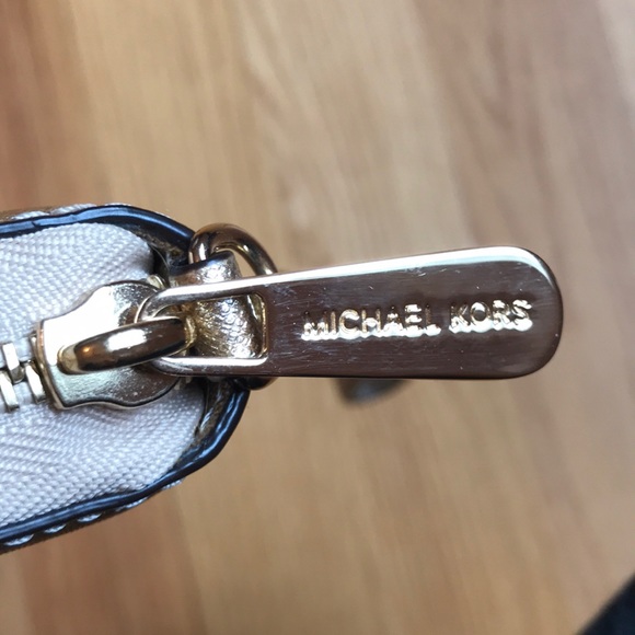 Beautiful Gold Michael Kors Wristlet - Picture 7 of 7